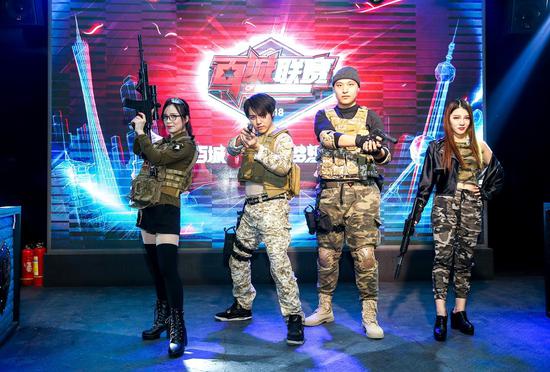 久诚缺席DYG海报引争议，他和DYG是否仍互相需要